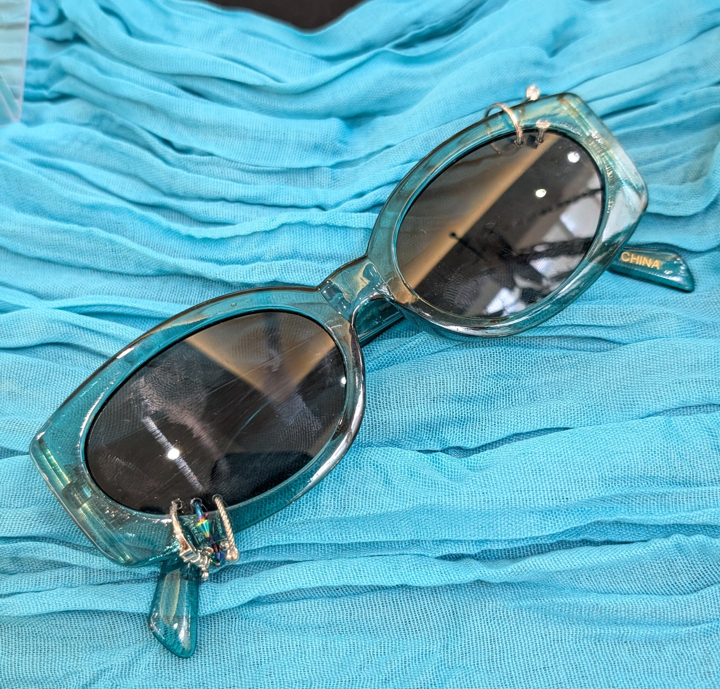 Pierced Sunglasses – Trendy Statement Shades